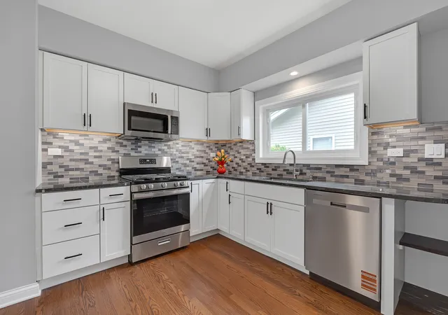 Homes for sale in Chicago, IL | 5830 N Nagle Ave, Chicago, IL 60646 | MLS# 12698656