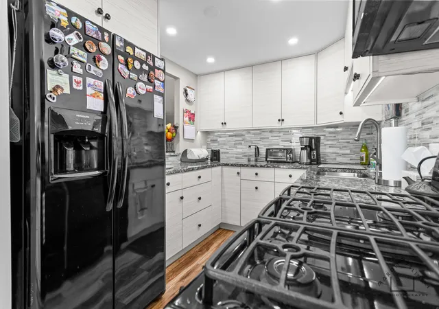 Homes for sale in Schaumburg, IL | 1460 Fairlane Dr #303, Schaumburg, IL 60193 | MLS# 12698662