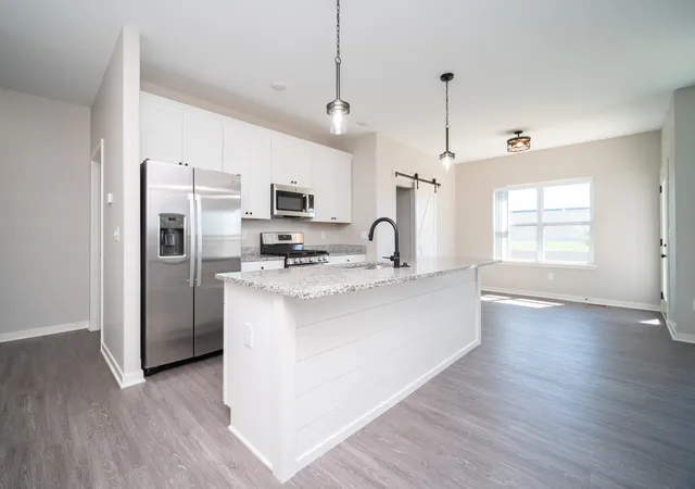 Listing Photo 3 - Condo for sale in building located at 532 Anjali Ct, Sycamore, IL 60178 - Unit #R