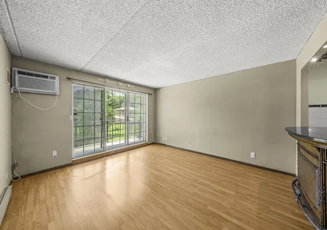 Homes for sale in Aurora, IL | 1060 N Farnsworth Ave #1115, Aurora, IL 60505 | MLS# 12698694