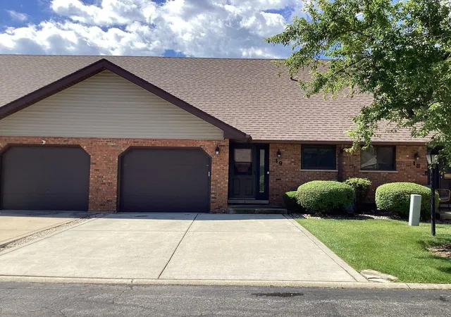 Homes for sale in New Lenox, IL | 1910 Heatherway Ln #19, New Lenox, IL 60451 | MLS# 12698699
