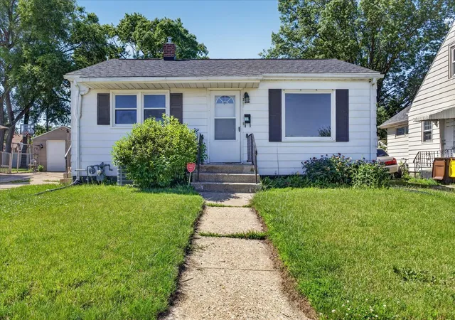 Homes for sale in Rockford, IL | 2724 Lawndale Ave, Rockford, IL 61101 | MLS# 12698704