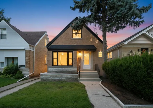 Photo 1 of Single family home for sale at 6332 N Mobile Ave, Chicago, IL 60646 | MLS# 12698705 | Listing updated on 2026-09-22