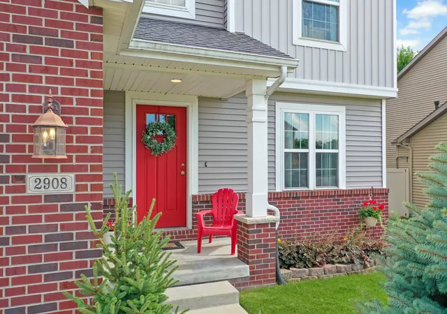 Homes for sale in Bloomington, IL | 2908 Steppe Ln, Bloomington, IL 61705 | MLS# 12698712
