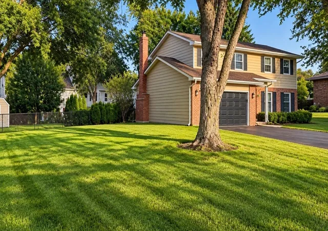 Photo 3 of Single family home for sale at 5n575 Abilene Trl, Bloomingdale, IL 60108 | MLS# 12698718 | Listing updated on 2026-09-25