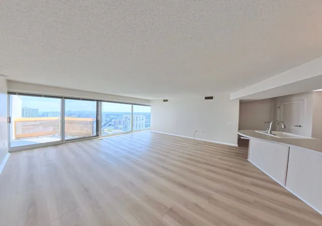 5th image of 1720 Maple Ave #2170, Evanston, IL 60201 | MLS# 12698720
