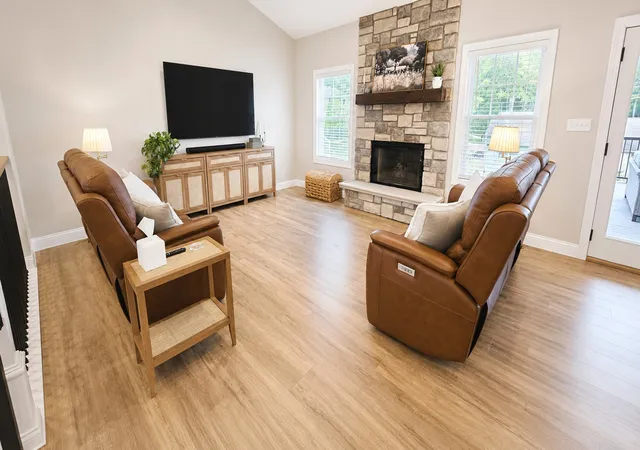 2nd image of 9807 Northridge Cir, Clinton, IL 61727 | MLS# 12698723
