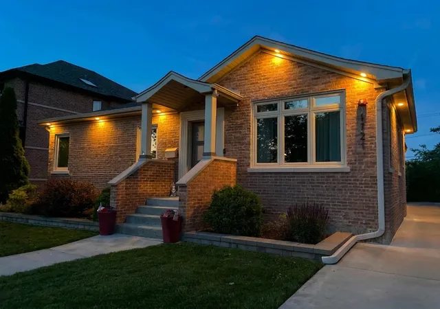 Homes for sale in Park Ridge, IL | 1721 S Cumberland Ave, Park Ridge, IL 60068 | MLS# 12698744