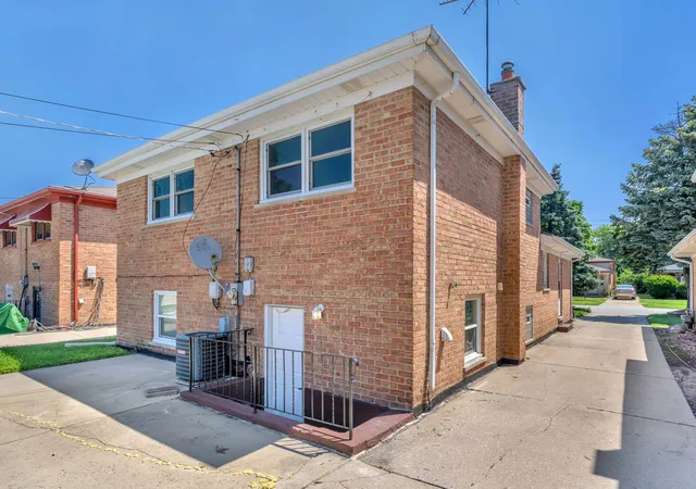 5th image of 516 Exchange Ave, Calumet City, IL 60409 | MLS# 12698747