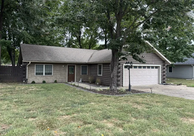 Photo 1 of Single family home for sale at 300 Noah Ln, Carterville, IL 62918 | MLS# 12698764 | Listing updated on 2026-09-29