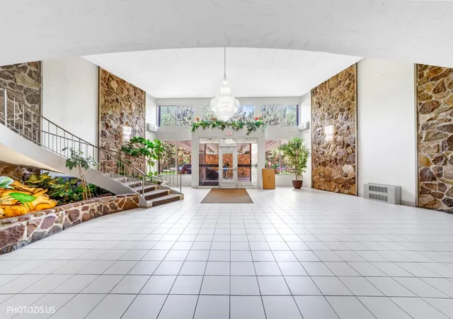 Homes for sale in Prospect Heights, IL | 18 E Old Willow Rd #101N, Prospect Heights, IL 60070 | MLS# 12698768