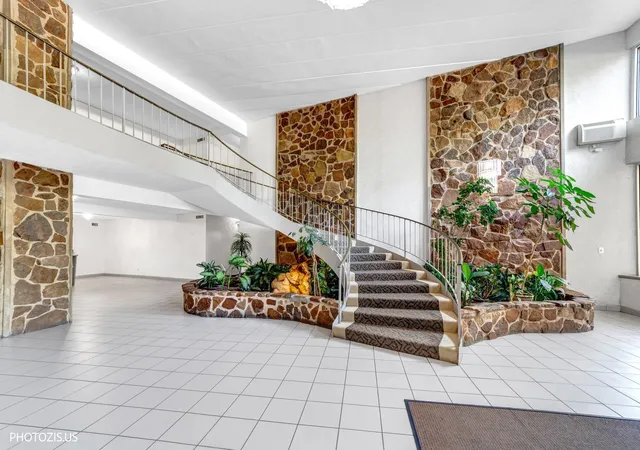 Homes for sale in Prospect Heights, IL | 18 E Old Willow Rd #101N, Prospect Heights, IL 60070 | MLS# 12698768