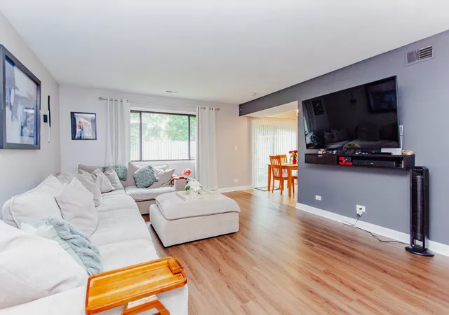 Photo 3 of Townhouse for sale at 840 Dighton Ln, Schaumburg, IL 60173 | MLS# 12698773 | Listing updated on 2026-09-22