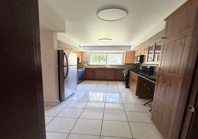 Homes for sale in Buffalo Grove, IL | 31 Buckingham Ln, Buffalo Grove, IL 60089