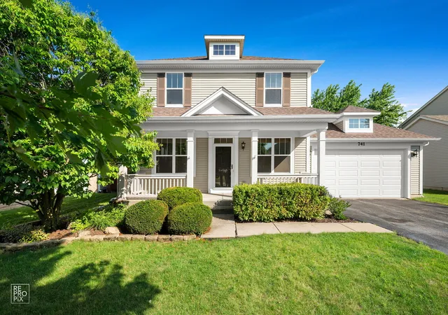 Homes for sale in Oswego, IL | 741 Spires Dr, Oswego, IL 60543 | MLS# 12698790