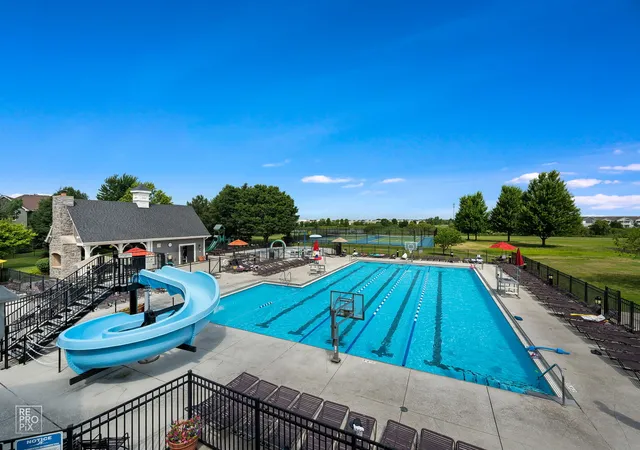 Homes for sale in Oswego, IL | 741 Spires Dr, Oswego, IL 60543 | MLS# 12698790