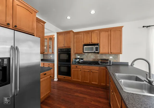 Homes for sale in Oswego, IL | 741 Spires Dr, Oswego, IL 60543 | MLS# 12698790