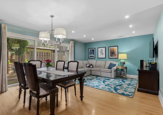 Photo 3 of Townhouse for sale at 1835 Tanglewood Dr #G, Glenview, IL 60025 | MLS# 12698842 | Listing updated on 2026-09-23