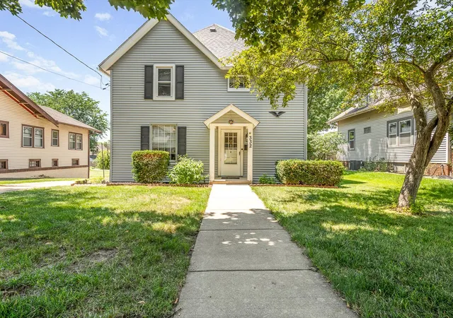 Homes for sale in Rockford, IL | 332 N London Ave, Rockford, IL 61107 | MLS# 12698901
