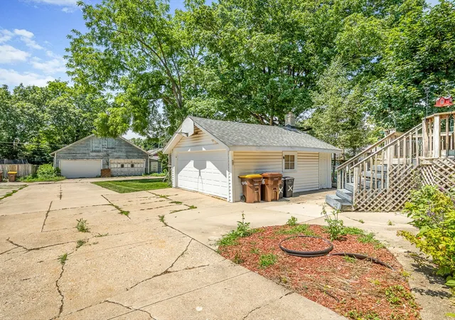 Homes for sale in Rockford, IL | 332 N London Ave, Rockford, IL 61107 | MLS# 12698901