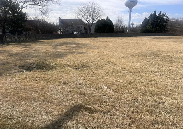 Homes for sale in Grayslake, IL | 34625 N Il Route 83 Rd, Grayslake, IL 60030 | MLS# 12698915