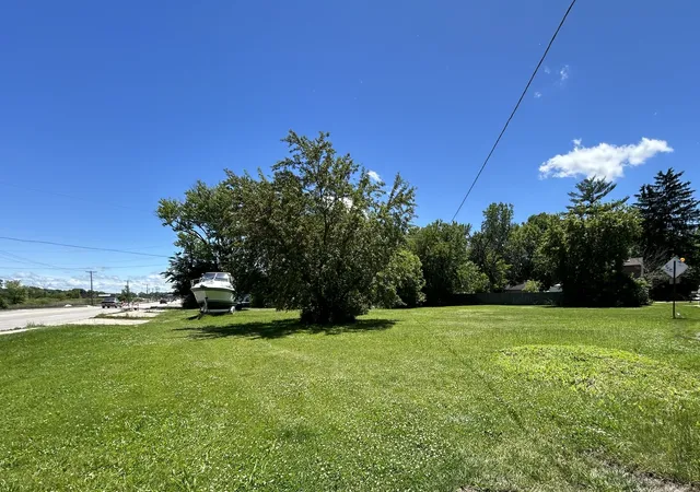 Homes for sale in Spring Grove, IL | 37570 N Us Hwy 12 Hwy, Spring Grove, IL 60081 | MLS# 12698933