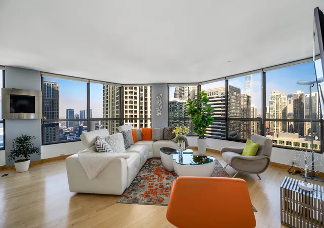 Photo 2 of Condo for sale at 405 N Wabash Ave #2903, Chicago, IL 60611 | MLS# 12698937 | Listing updated on 2026-10-22