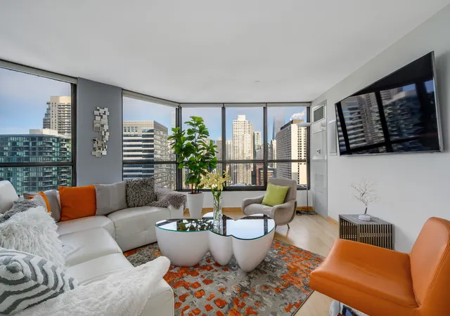 Photo 3 of Condo for sale at 405 N Wabash Ave #2903, Chicago, IL 60611 | MLS# 12698937 | Listing updated on 2026-10-22