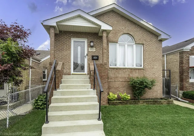 Homes for sale in Chicago, IL | 3525 N Pioneer Ave, Chicago, IL 60634 | MLS# 12698951