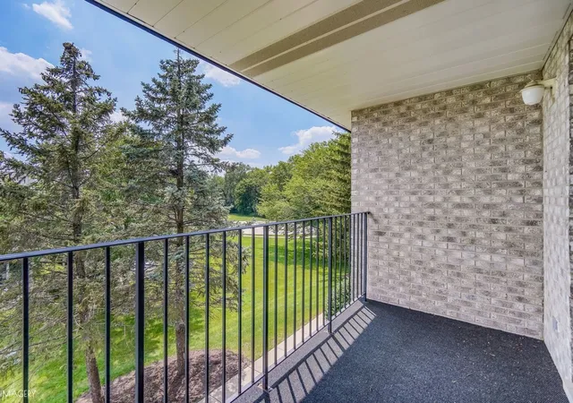 Homes for sale in Orland Park, IL | 7823 W 157Th Pl, Orland Park, IL 60462