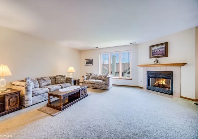 Homes for sale in Orland Park, IL | 7823 W 157Th Pl, Orland Park, IL 60462
