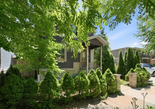 4th image of 1735 Grey Ave, Evanston, IL 60201 | MLS# 12698994