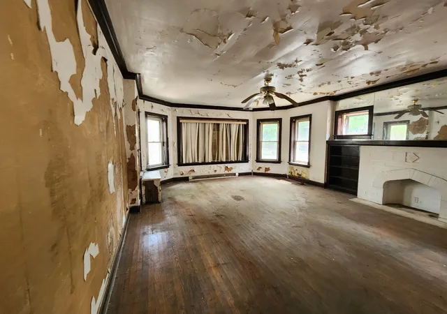 Listing Photo 5 - Condo for sale in building located at 7952 S Langley Ave, Chicago, IL 60619