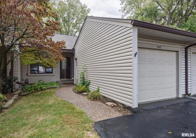 Homes for sale in Moline, IL | 3407 41st St #0, Moline, IL 61256 | MLS# 12699022