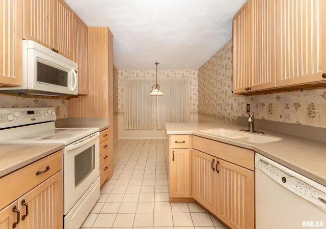 Homes for sale in Moline, IL | 3407 41St St #0, Moline, IL 61256 | MLS# 12699022