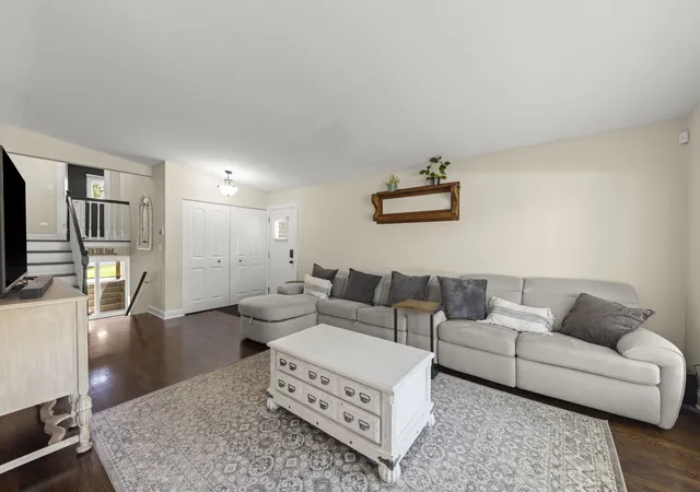 Homes for sale in Elmhurst, IL | 15W621 Diversey Ave, Elmhurst, IL 60126 | MLS# 12699030