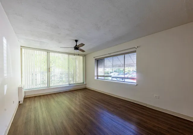 Homes for sale in Oak Park, IL | 1008 Washington Blvd #5, Oak Park, IL 60302 | MLS# 12699033