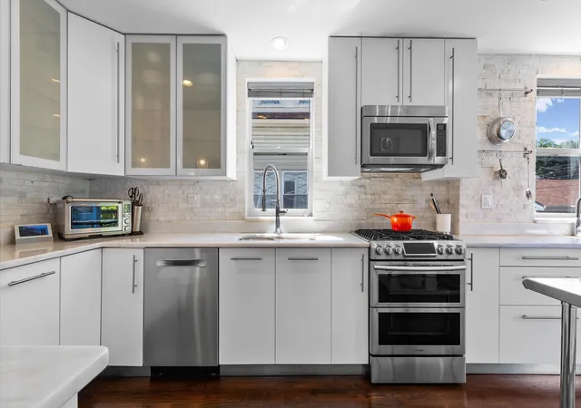 2nd image of 5818 W Byron St, Chicago, IL 60634 | MLS# 12699047