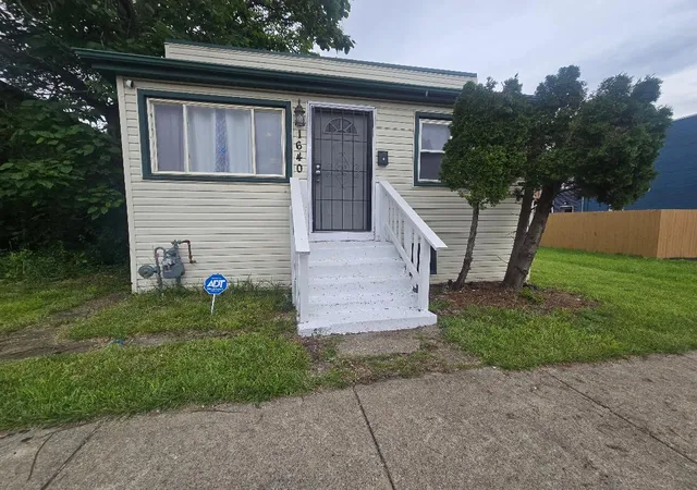 Photo 1 of Single family home for sale at 1640 Butler St, Chicago Heights, IL 60411 | MLS# 12699074 | Listing updated on 2026-08-10