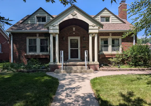 Homes for sale in Moline, IL | 2915 24th Avenue A, Moline, IL 61265 | MLS# 12699089