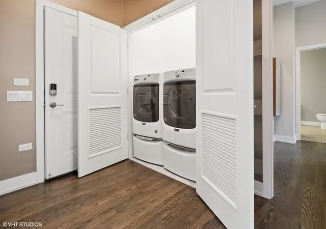 2nd image of 469 N Paulina St, Chicago, IL 60622