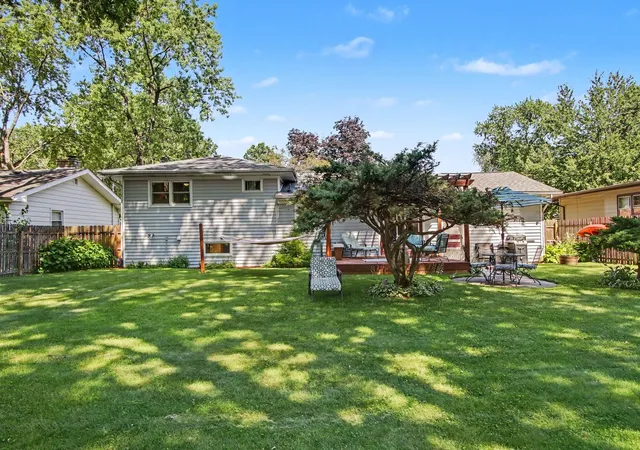 Homes for sale in Chesterton, IN | 422 S Jackson Blvd, Chesterton, IN 46304 | MLS# 12699101