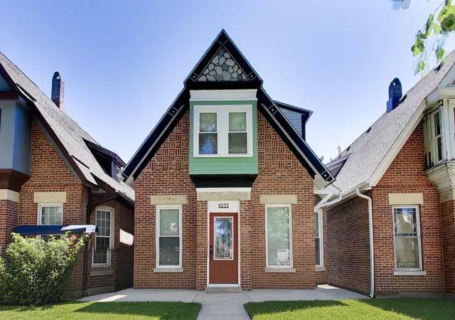Homes for sale in Chicago, IL | 1033 S Claremont Ave, Chicago, IL 60612 | MLS# 12699102