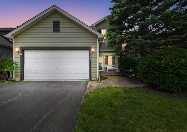 Homes for sale in Round Lake Heights, IL | 681 W Huron Hills Trl, Round Lake Heights, IL 60073 | MLS# 12699111