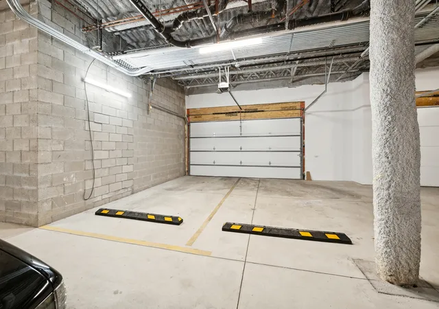 Homes for sale in Chicago, IL | 2342 W Adams Street, Chicago, IL 60612 | Houzeo