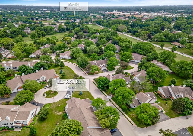 Homes for sale in Prospect Heights, IL | 125 Rob Roy Lane, Prospect Heights, IL 60070 | Houzeo