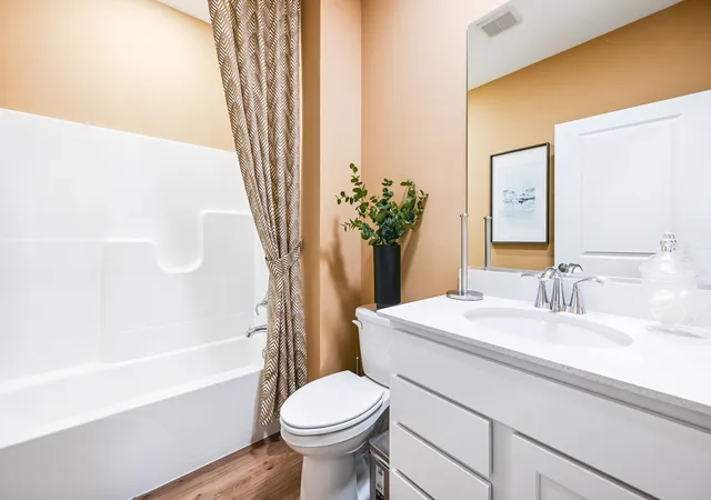 2nd image of 1326 Geranium Drive, Joliet, IL 60431 | Houzeo