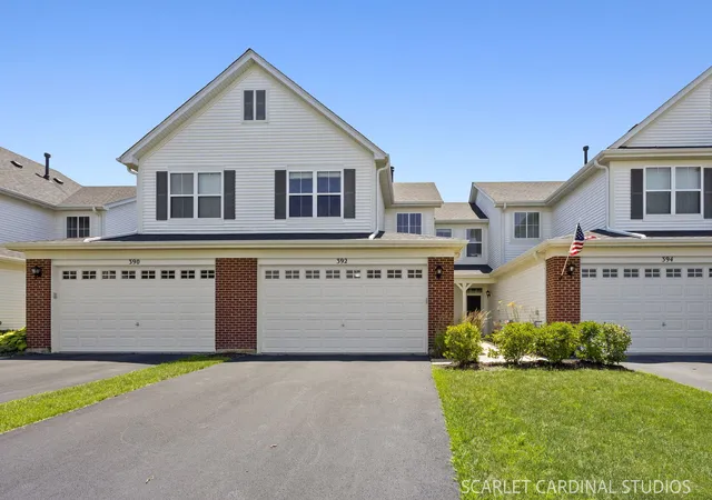 Homes for sale in Oswego, IL | 392 Bluegrass Pkwy, Oswego, IL 60543 | MLS# 12699131