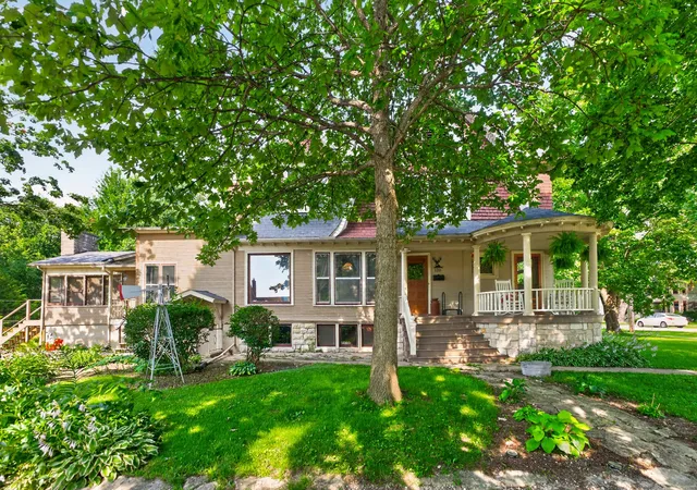 Photo 4 of Sale Pending at 120 Elmwood Pl, Sandwich, IL 60548 | MLS# 12699145 | Listing updated on 2026-08-21