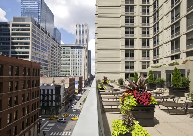 Homes for sale in Chicago, IL | 440 N Wabash Avenue, Chicago, IL 60611 | Houzeo